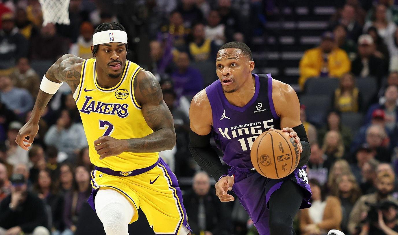 德甲-联手轰48+15！两大弃将扎心湖人，西部前六位置难保？