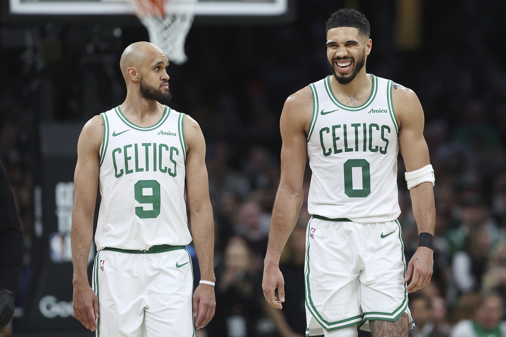 德甲-强强对决！明日绿军客战雷霆 塔图姆与德里克·怀特出战成疑